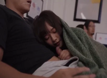 Cô em họ tinh nghịch làm tôi phát cuồng
