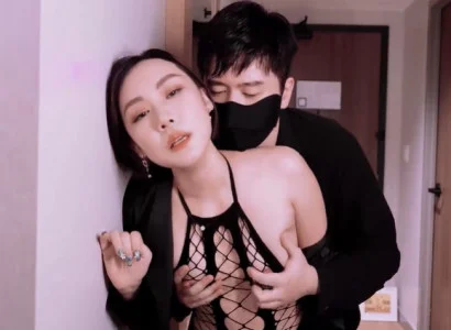 Cô vợ bán thân cho sếp nhằm lấy tiền trả nợ cho chồng