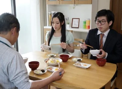 Con dâu nứng banh vùng kín cho bố chồng thỏa mãn nhu cầu