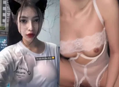 Em Uyên cưỡi ngựa đê mê